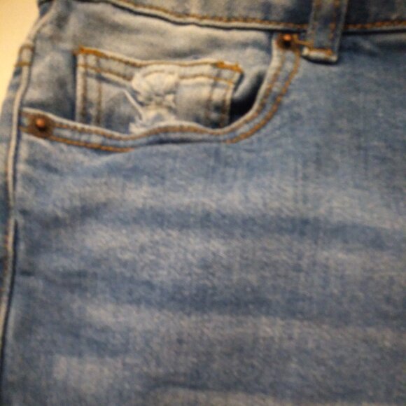 American Mazi Distressed Denim Shorts(L) NWOT - Picture 2 of 8